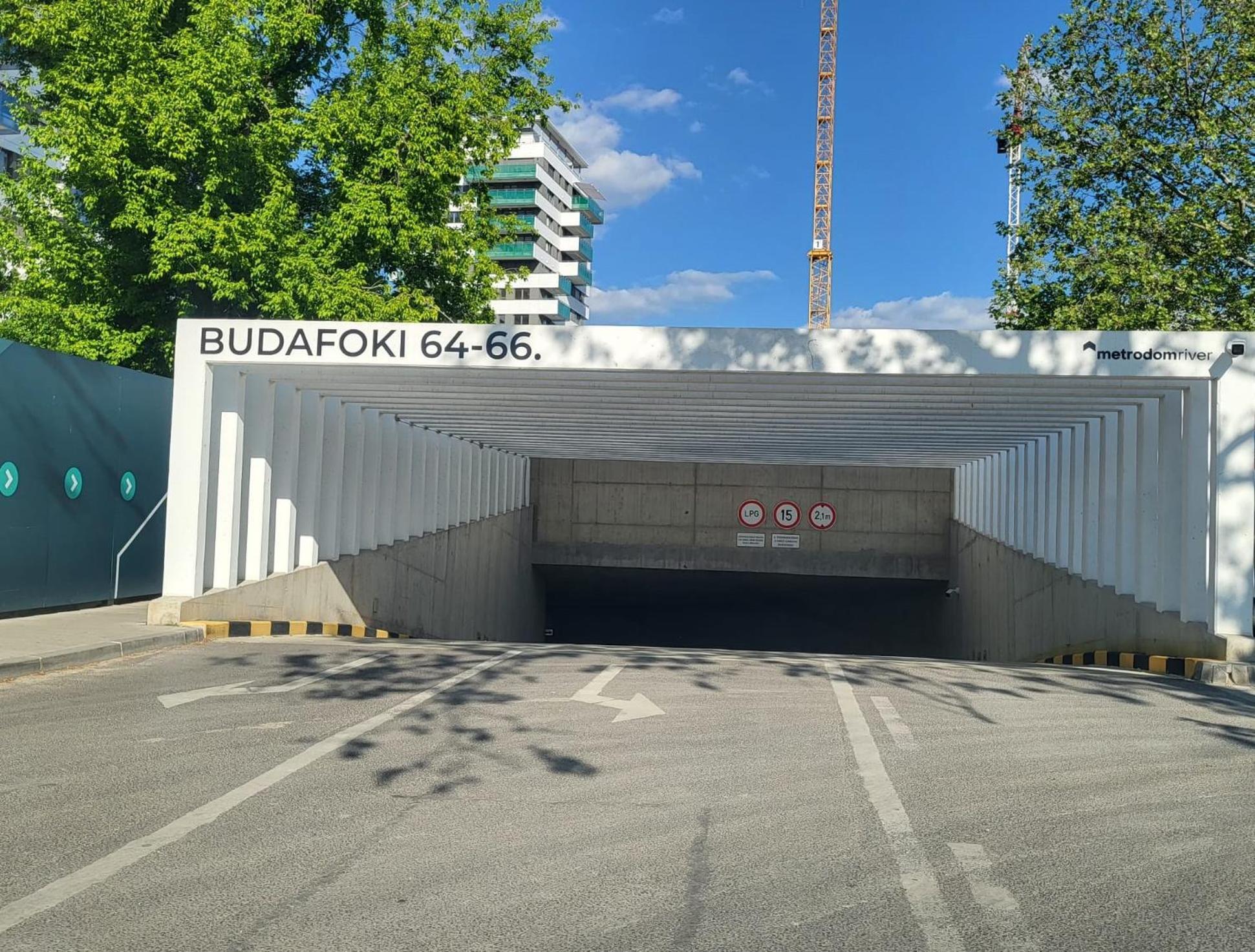 Апартаменты Blue River With Sauna&gym And Parking *